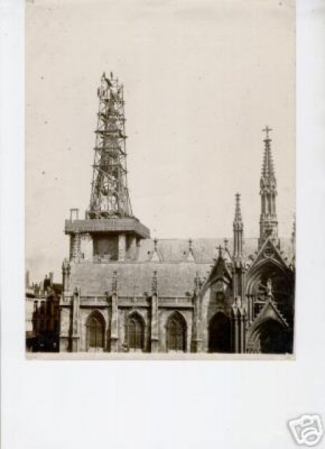 Roubaix, Pose du coq sur Eglise St Martin.jpg